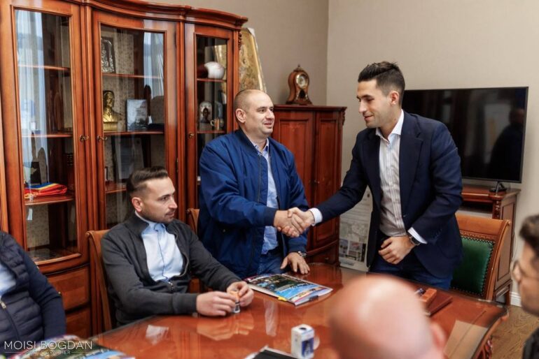 Orașul Șimleu Silvaniei, județul Sălaj, face un pas important spre dezvoltare economică: Primăria, prin primarul Mihai Cristian Lazăr, susține investițiile și crearea de noi locuri de muncă!