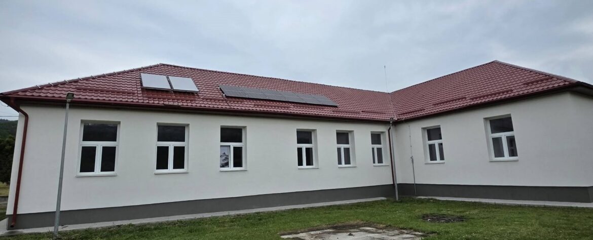 Primăria Tăuții Măgherăuș, județul Maramureș, finalizează o nouă investiție în educație: corpul B al Școlii Gimnaziale „Ion Șugariu” din Băița a fost reabilitat și modernizat!